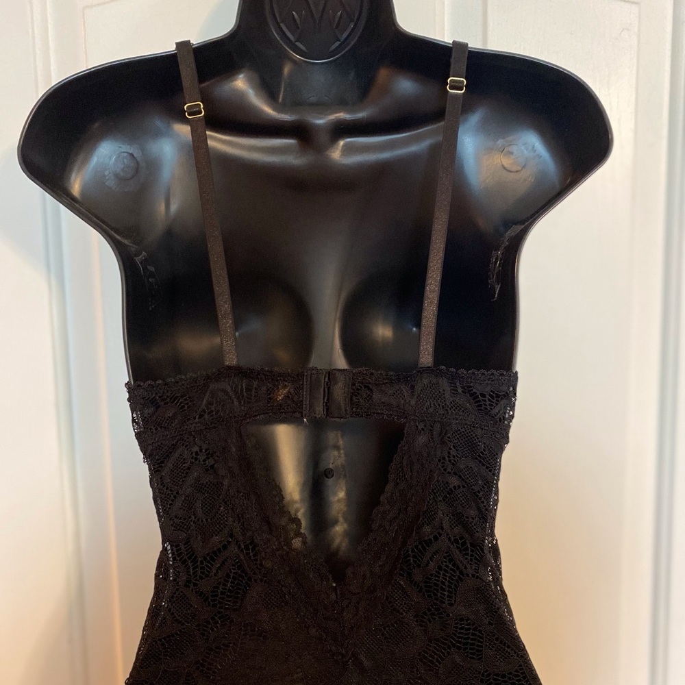 “FREDERICK’S OF HOLLYWOOD” Strappy Lace Teddy - Picture 13 of 16